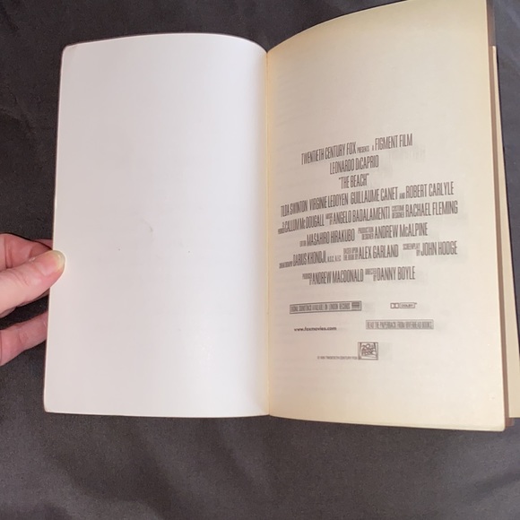 The Beach by: Alex Garland 1997 Edition Paperback - Picture 5 of 6